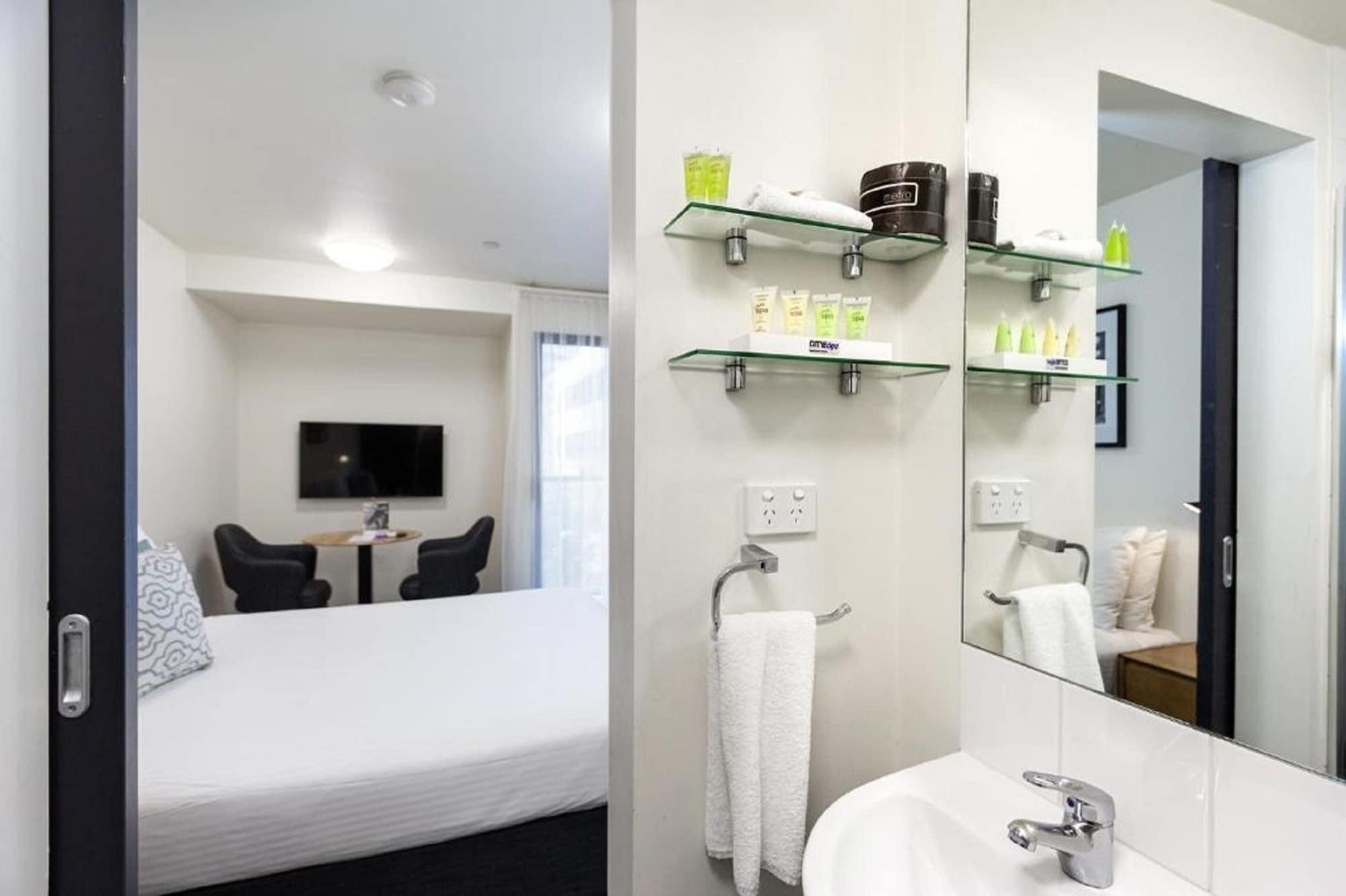 City Edge North Melbourne Apartment Hotel Екстериор снимка
