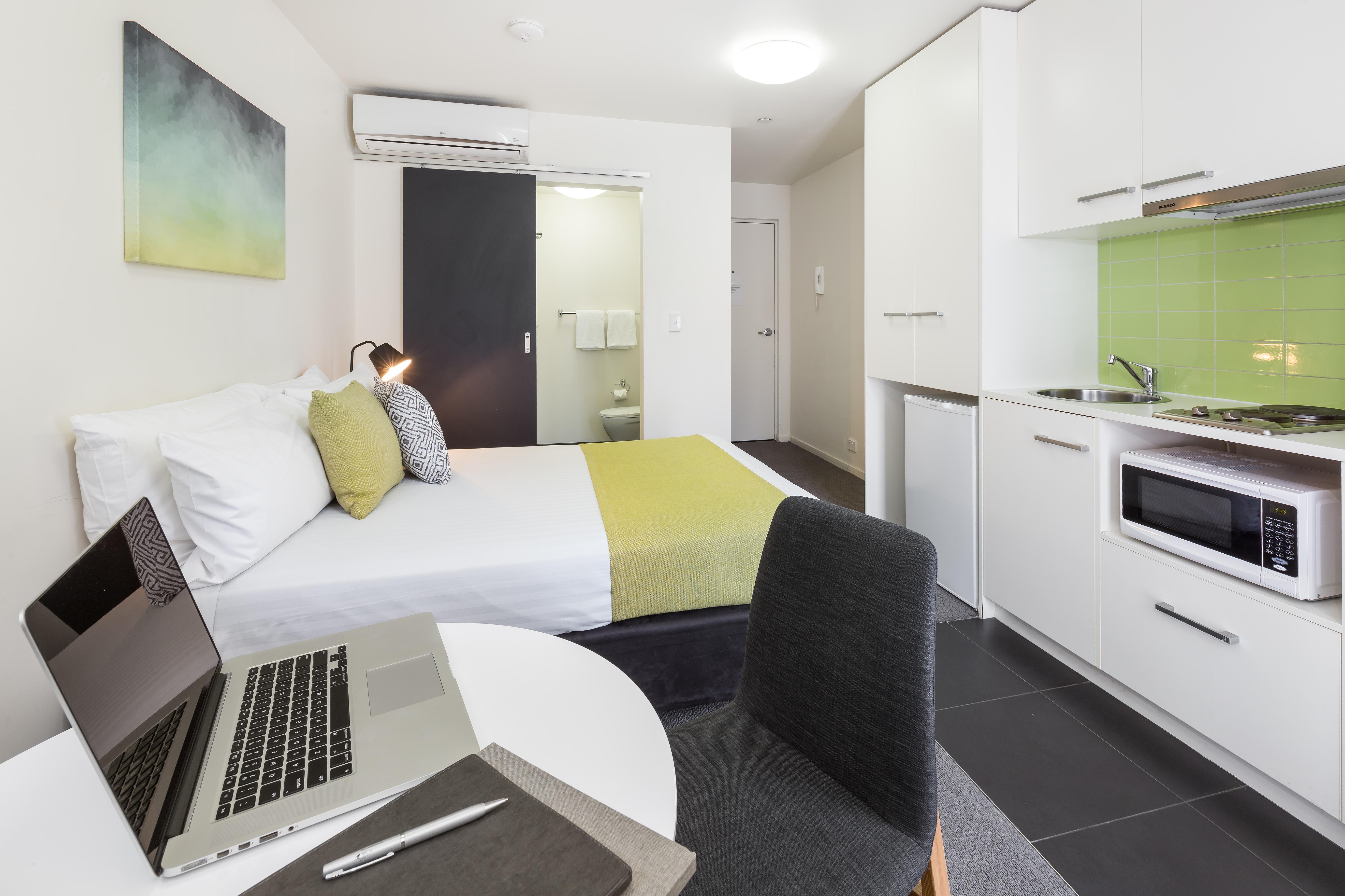 City Edge North Melbourne Apartment Hotel Екстериор снимка