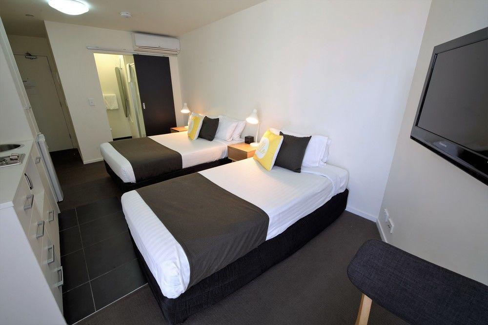 City Edge North Melbourne Apartment Hotel Екстериор снимка