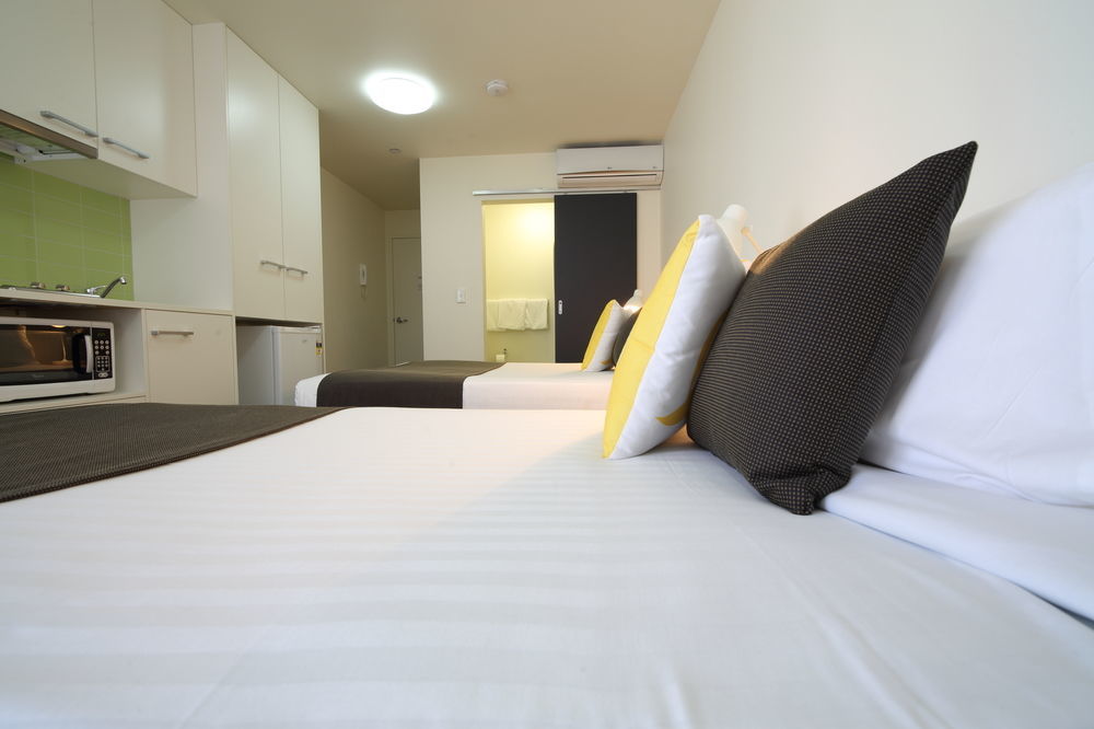 City Edge North Melbourne Apartment Hotel Екстериор снимка