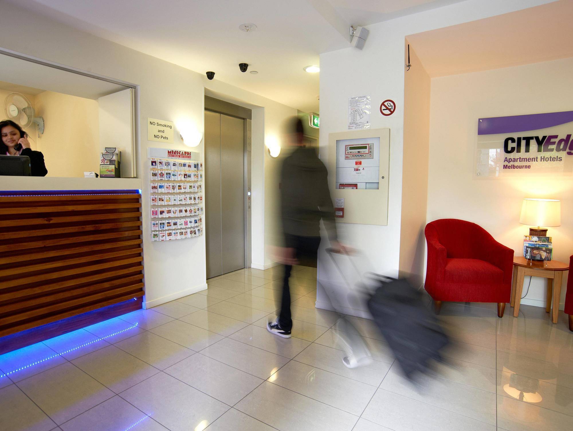 City Edge North Melbourne Apartment Hotel Екстериор снимка